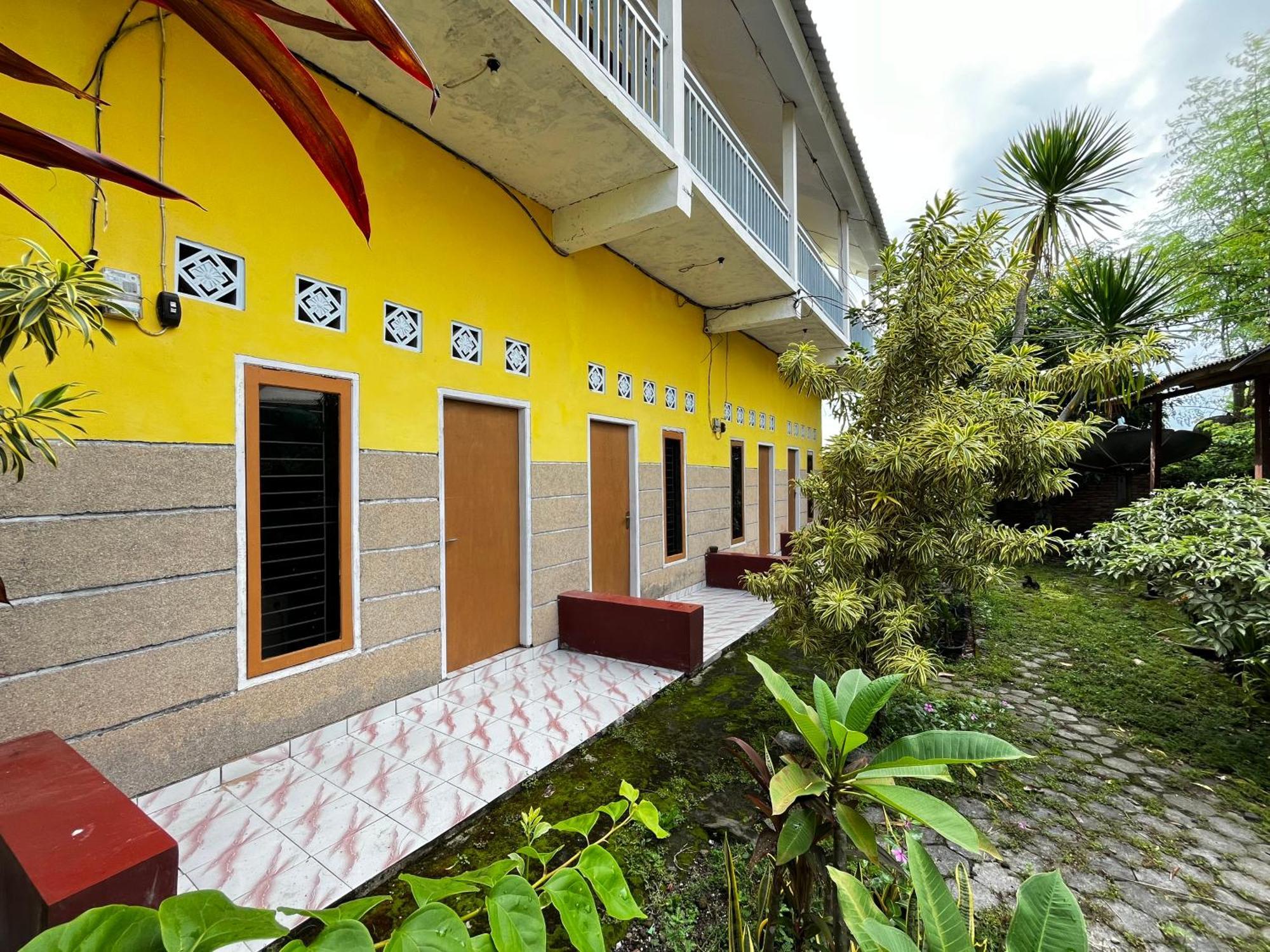 Alan'S Homestay Kuripan エクステリア 写真